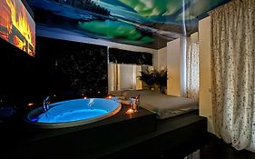 S O P H I A Room By 50 Shades